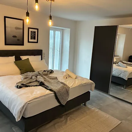 - Eg Mosel- & Weinquartier, Terrasse, Parkplatz, Moderne Kueche Bis 4 Personen 아파트 *