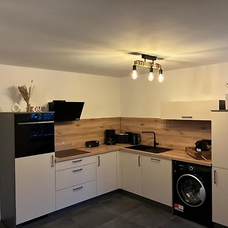 - Eg Mosel- & Weinquartier, Terrasse, Parkplatz, Moderne Kueche Bis 4 Personen 皮斯波特