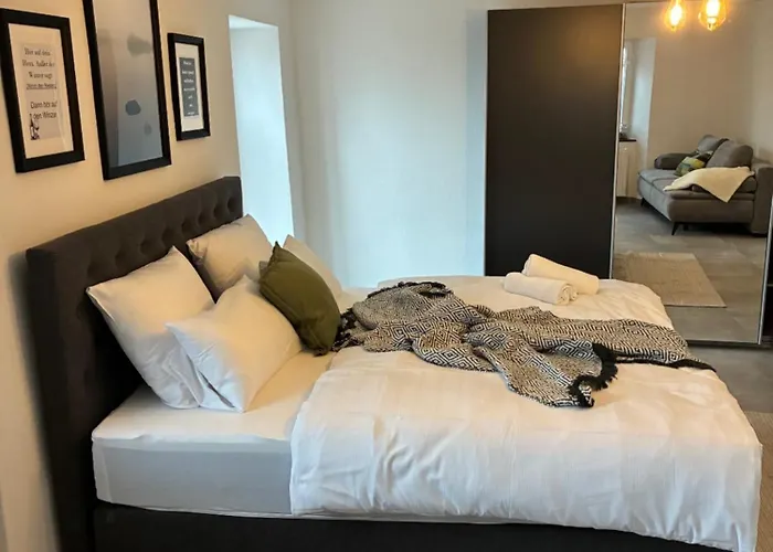 - Eg Mosel- & Weinquartier, Terrasse, Parkplatz, Moderne Kueche Bis 4 Personen 皮斯波特