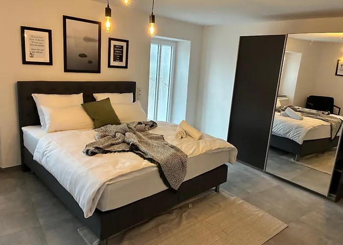 - Eg Mosel- & Weinquartier, Terrasse, Parkplatz, Moderne Kueche Bis 4 Personen