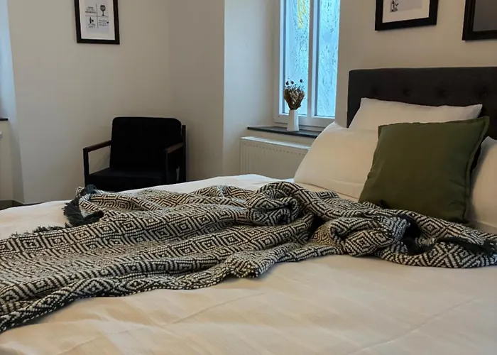 - Eg Mosel- & Weinquartier, Terrasse, Parkplatz, Moderne Kueche Bis 4 Personen 公寓