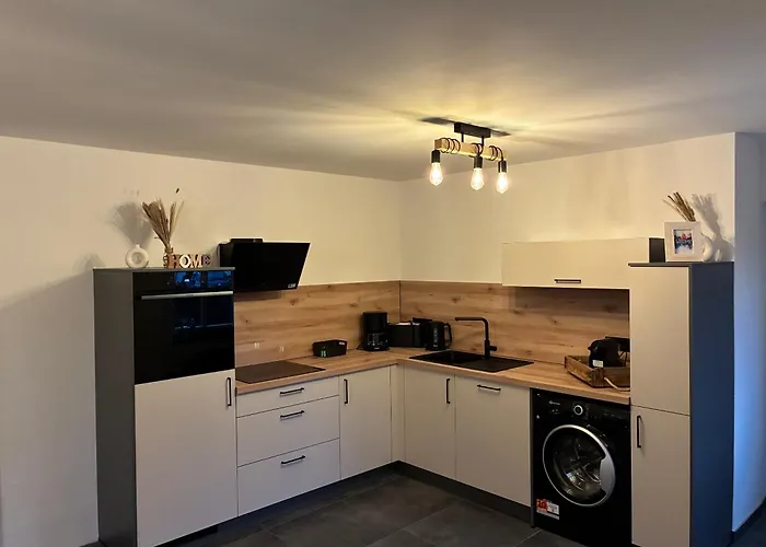 - Eg Mosel- & Weinquartier, Terrasse, Parkplatz, Moderne Kueche Bis 4 Personen 皮斯波特