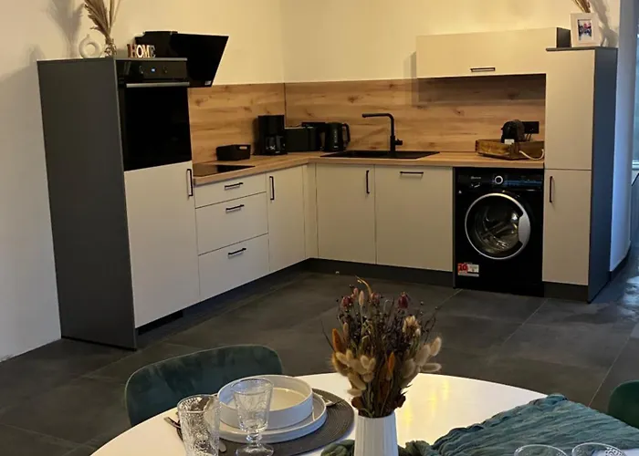 - Eg Mosel- & Weinquartier, Terrasse, Parkplatz, Moderne Kueche Bis 4 Personen * 皮斯波特